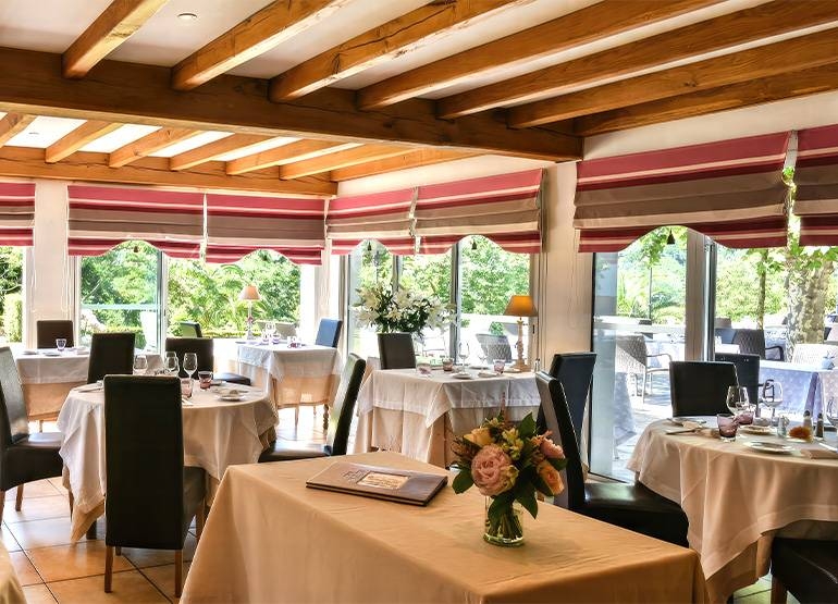 Le Restaurant - La Petite Cour - restaurant BAGES