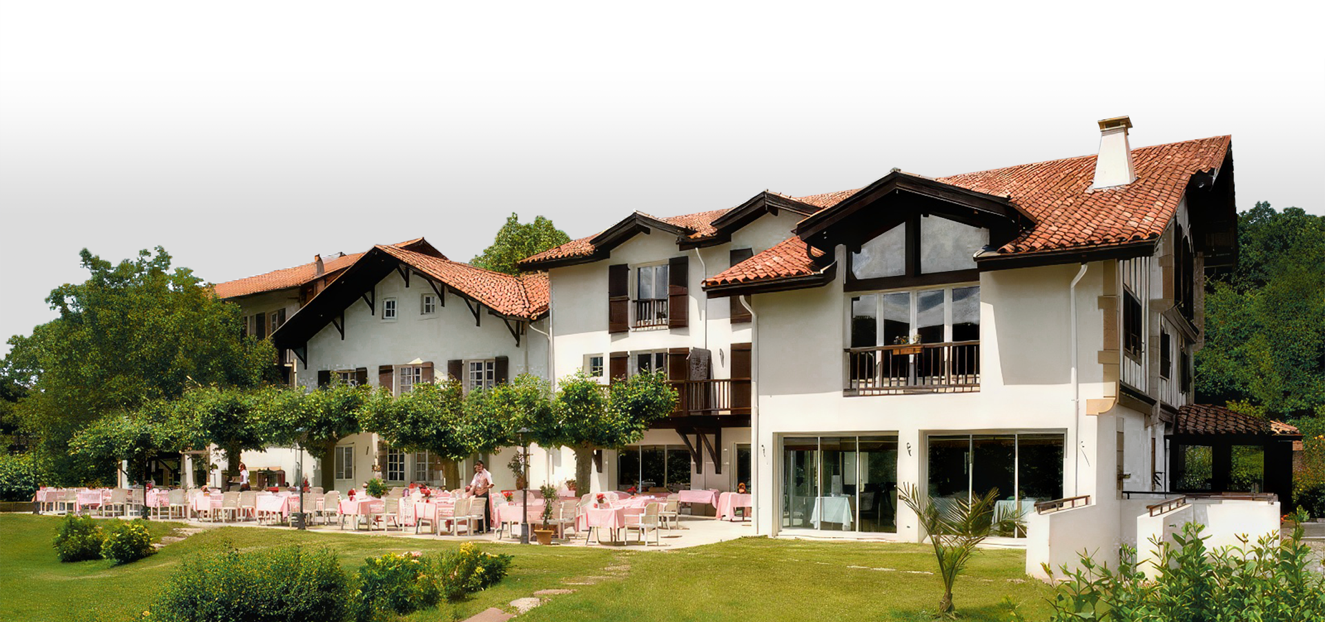 La Petite Cour - restaurant BAGES